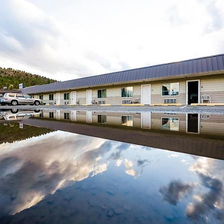 Oyo Riverside Inn John Day Or Dış mekan fotoğraf